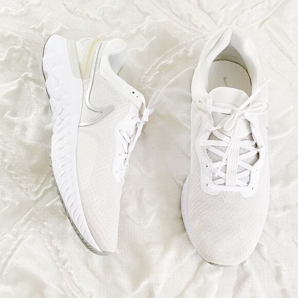 Nike Womens React Miler Casual Running Shoe Size 12 - Picture 1 of 7